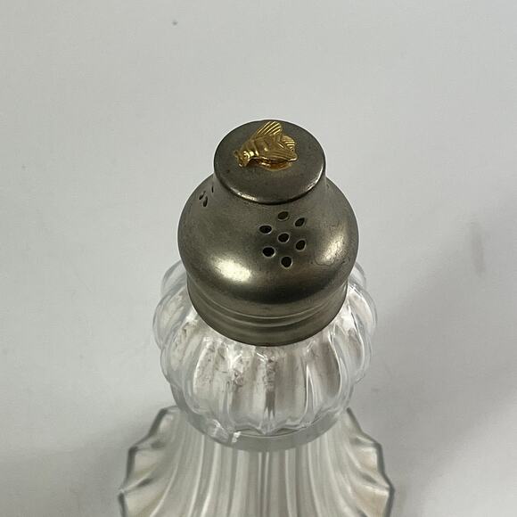 Lady Primrose Royal Extract Dusting Silk Glass Powder Shaker Dallas London 3oz - Picture 4 of 10